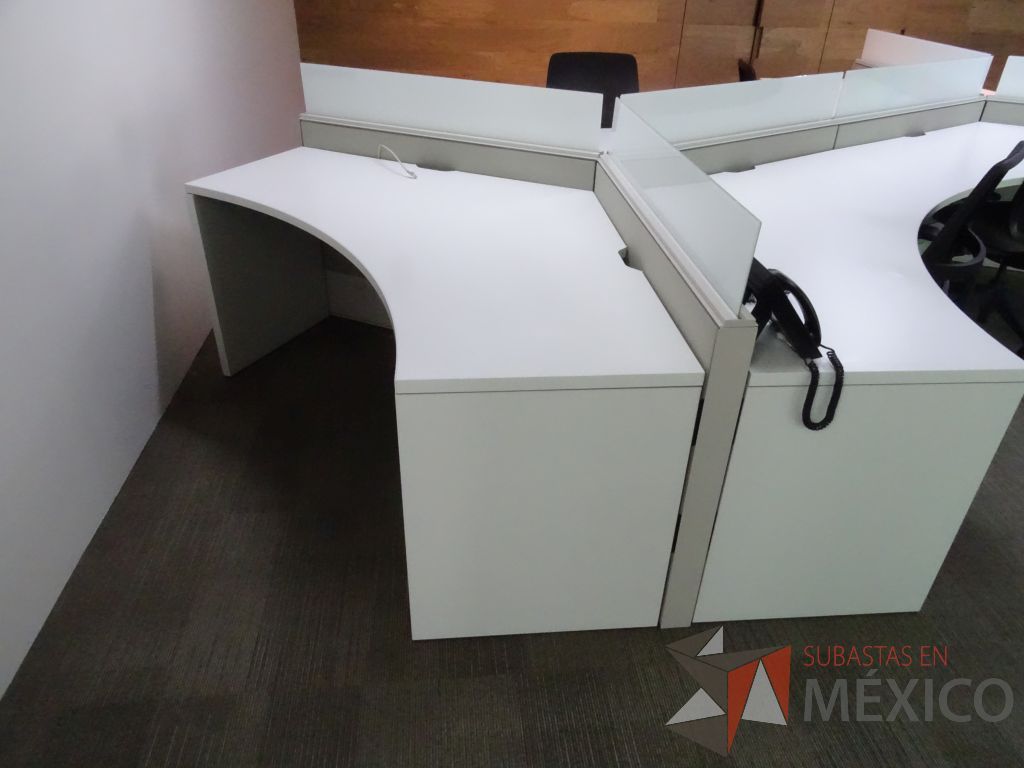 Lote 001 - Estación de trabajo para 9 personas de mampara baja seminueva, Marca: Haworth - Imagen 5