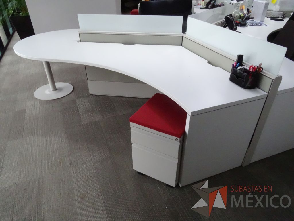 Lote 002 - Estación de trabajo para 9 personas de mampara baja seminueva, Marca: Haworth - Imagen 8