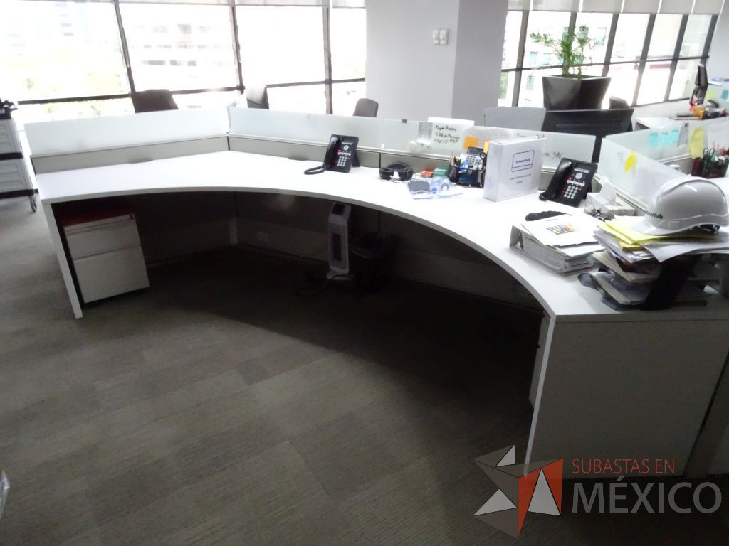 Lote 002 - Estación de trabajo para 9 personas de mampara baja seminueva, Marca: Haworth - Imagen 9