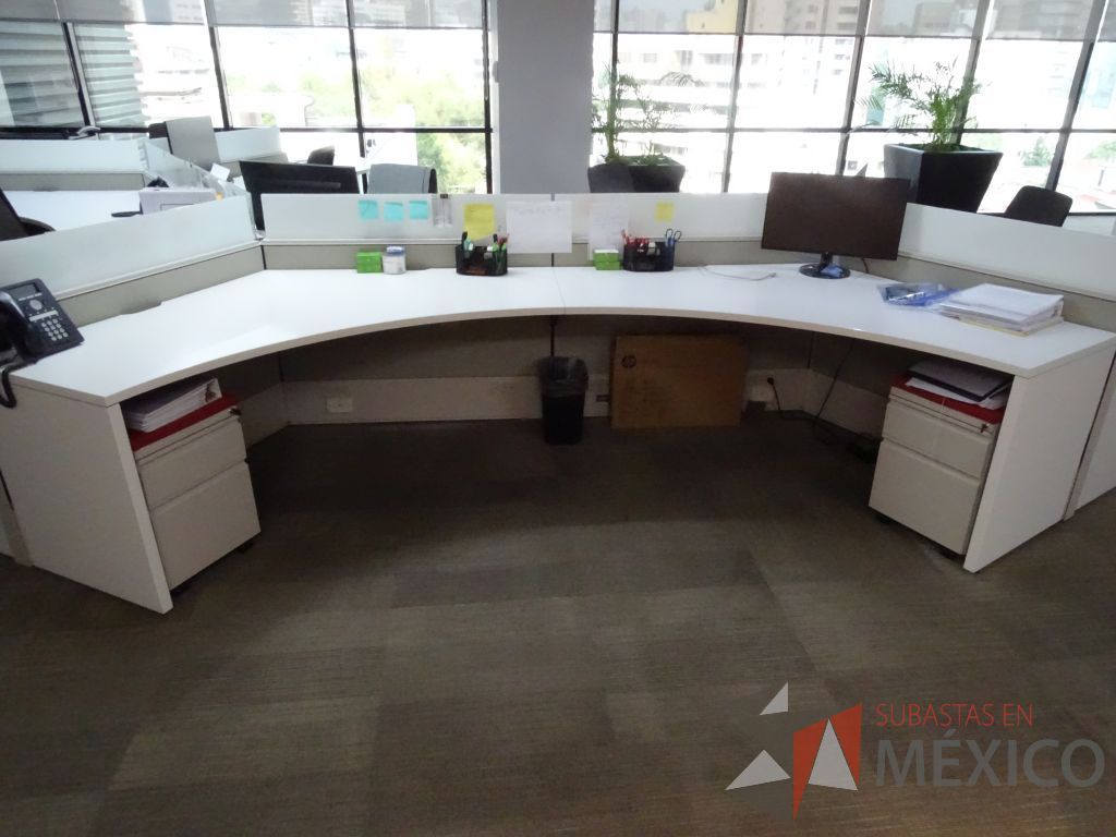 Lote 002 - Estación de trabajo para 9 personas de mampara baja seminueva, Marca: Haworth - Imagen 10