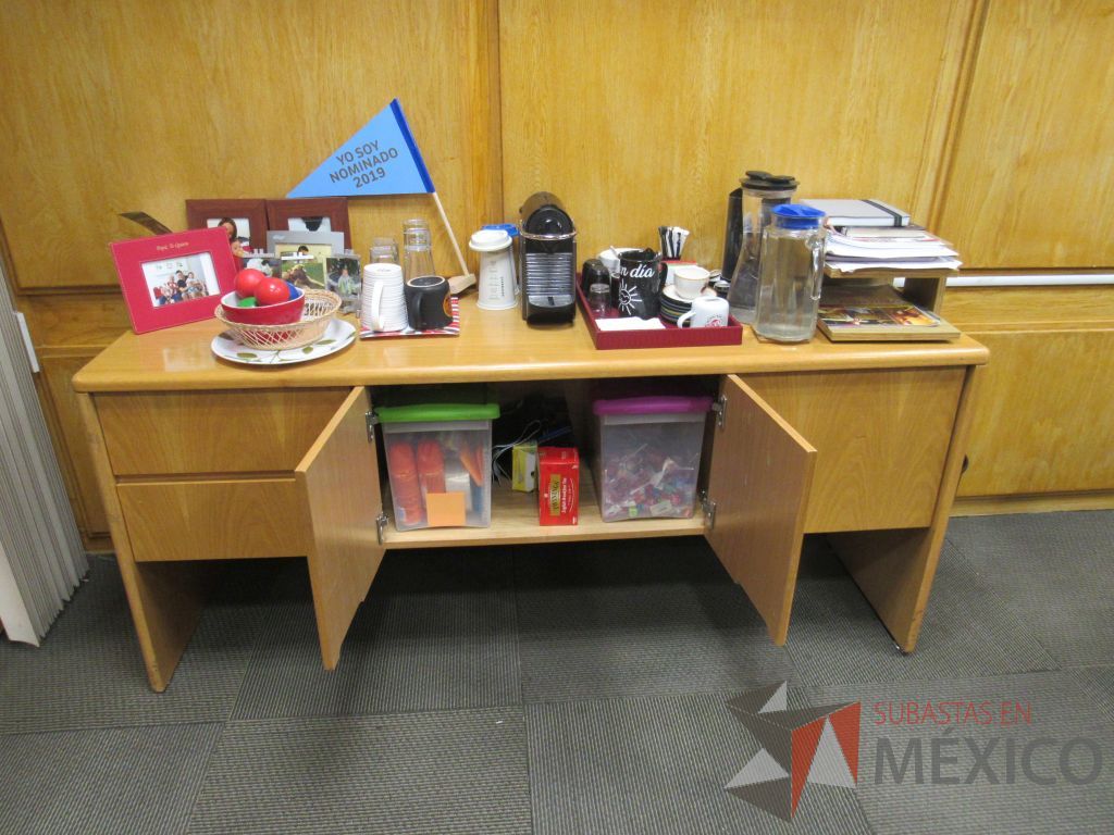 Lote 038 - Credenza con 3 puertas y 2 cajones - Imagen 5
