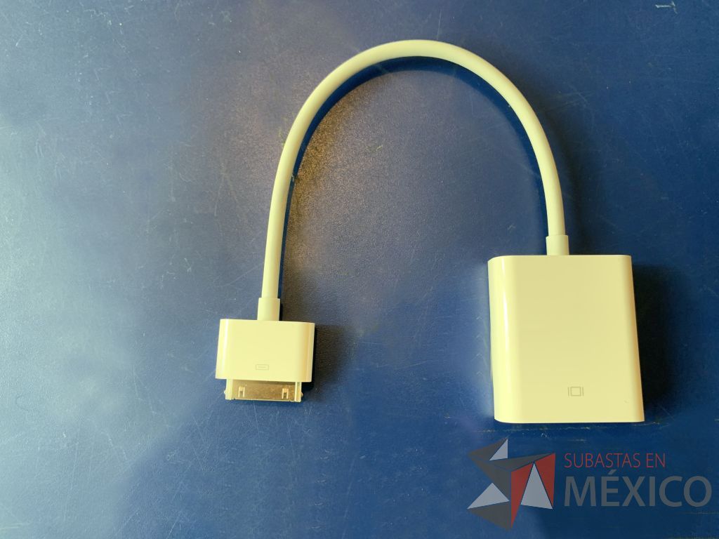 Lote 135 - 1 cable AV/USB p/IPAD,2 adaptadores minidisplay a VGA,1 adaptador VGA a IPOD,1 adaptador VGA a HDMI,6 divisores VGA de 2 vias. - Imagen 11