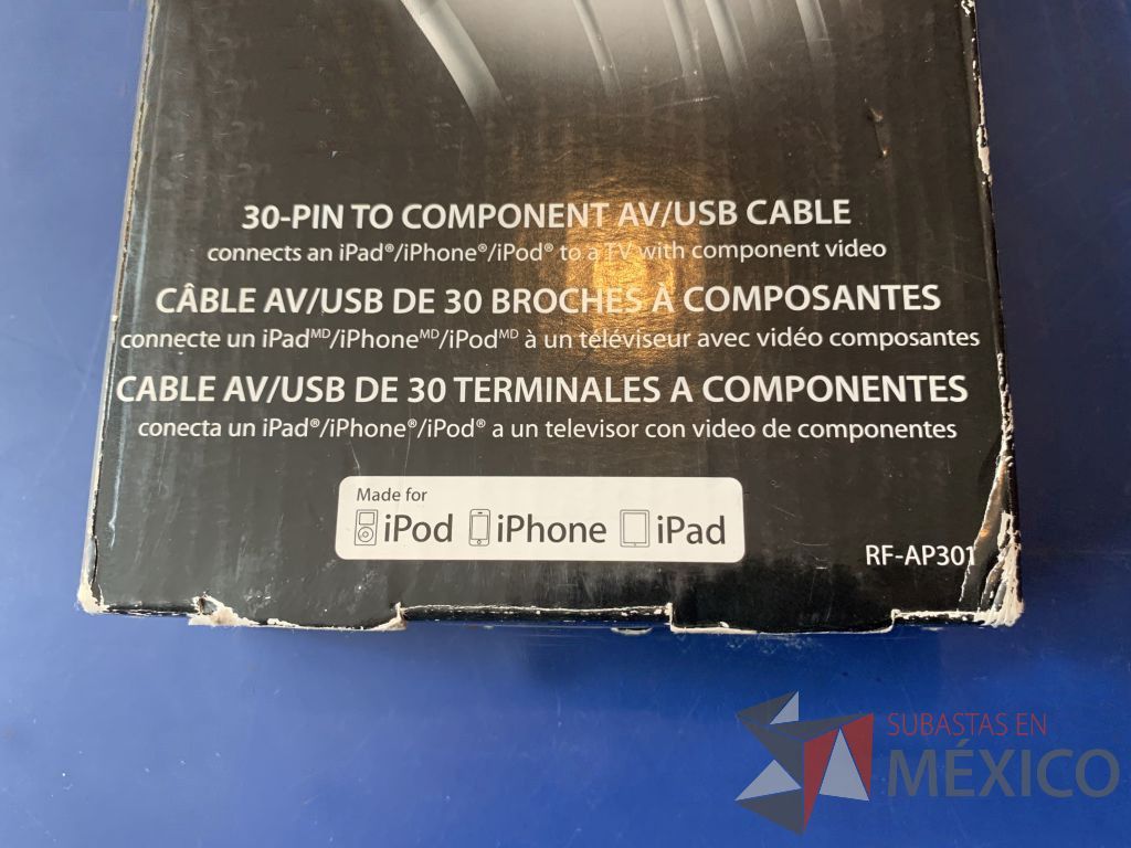 Lote 135 - 1 cable AV/USB p/IPAD,2 adaptadores minidisplay a VGA,1 adaptador VGA a IPOD,1 adaptador VGA a HDMI,6 divisores VGA de 2 vias. - Imagen 18