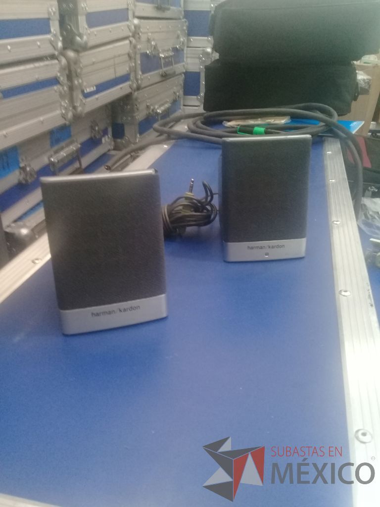 Lote 151 - 8 juegos de bocinas para computadora marca Harman Kardon - Imagen 6
