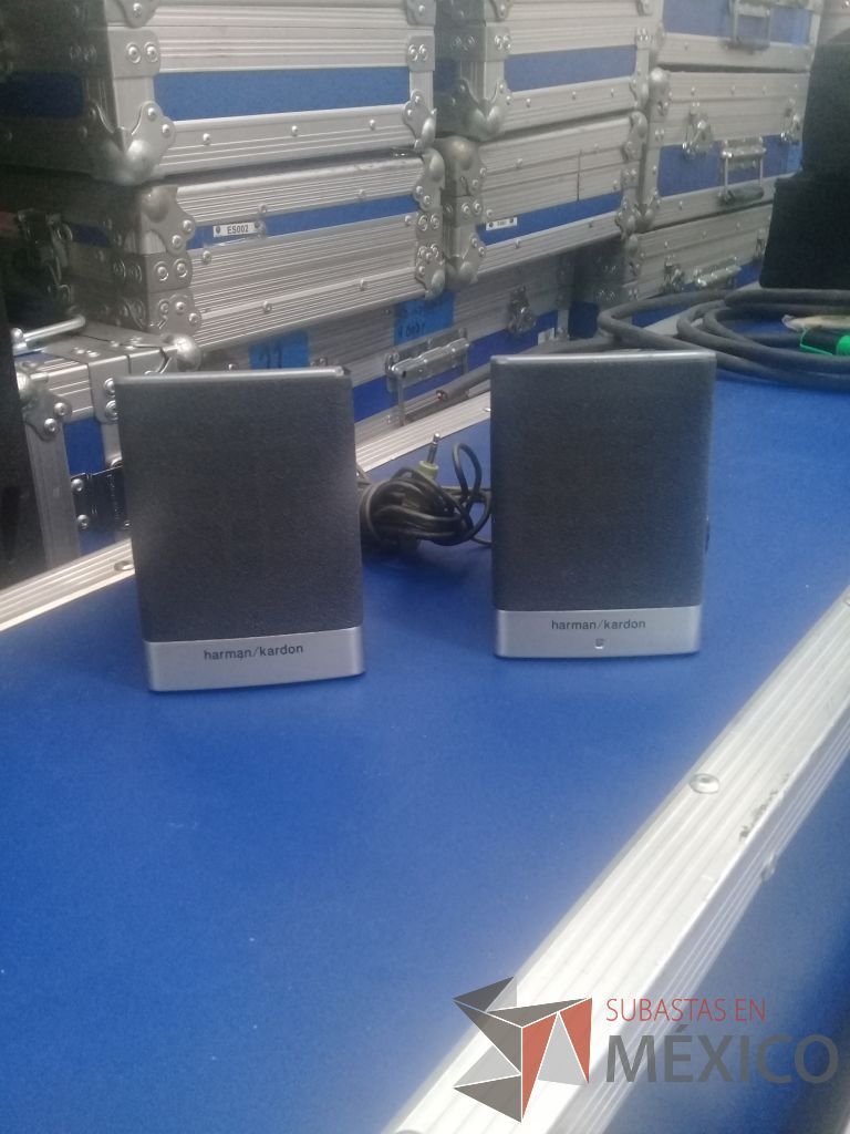 Lote 151 - 8 juegos de bocinas para computadora marca Harman Kardon - Imagen 8