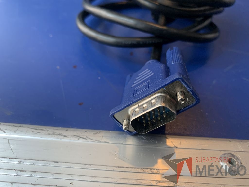 Lote 105 - 50 Cables VGA generico de diferentes medidas y Cable VGA, Marca Kramer - Imagen 13