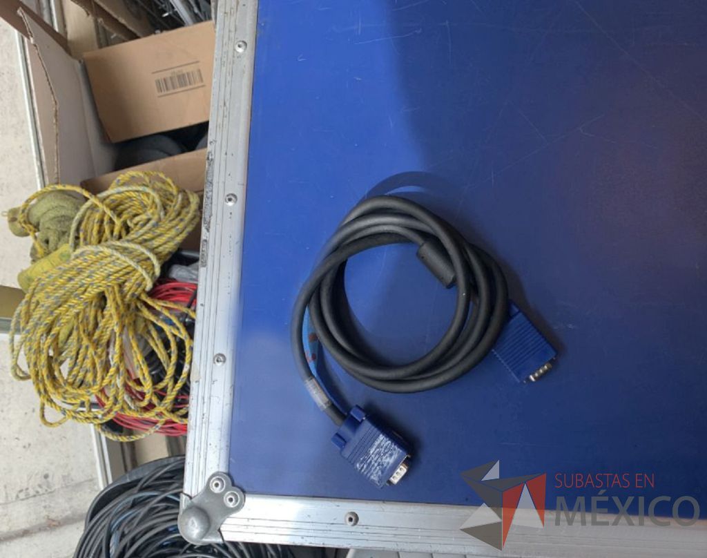 Lote 105 - 50 Cables VGA generico de diferentes medidas y Cable VGA, Marca Kramer - Imagen 5