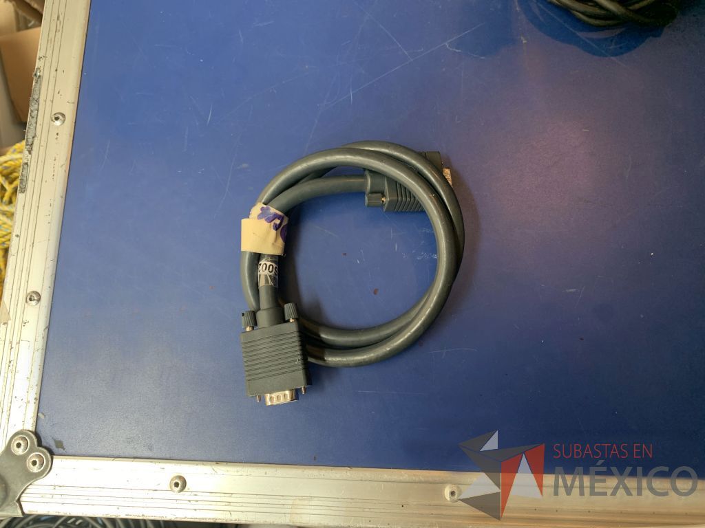 Lote 105 - 50 Cables VGA generico de diferentes medidas y Cable VGA, Marca Kramer - Imagen 10