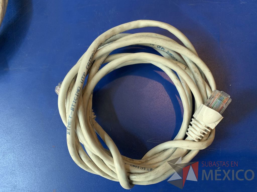 Lote 125 - 13 cables blanco de datos 6 de marca Steren y 7 de ethernet pvc amarillo - Imagen 2