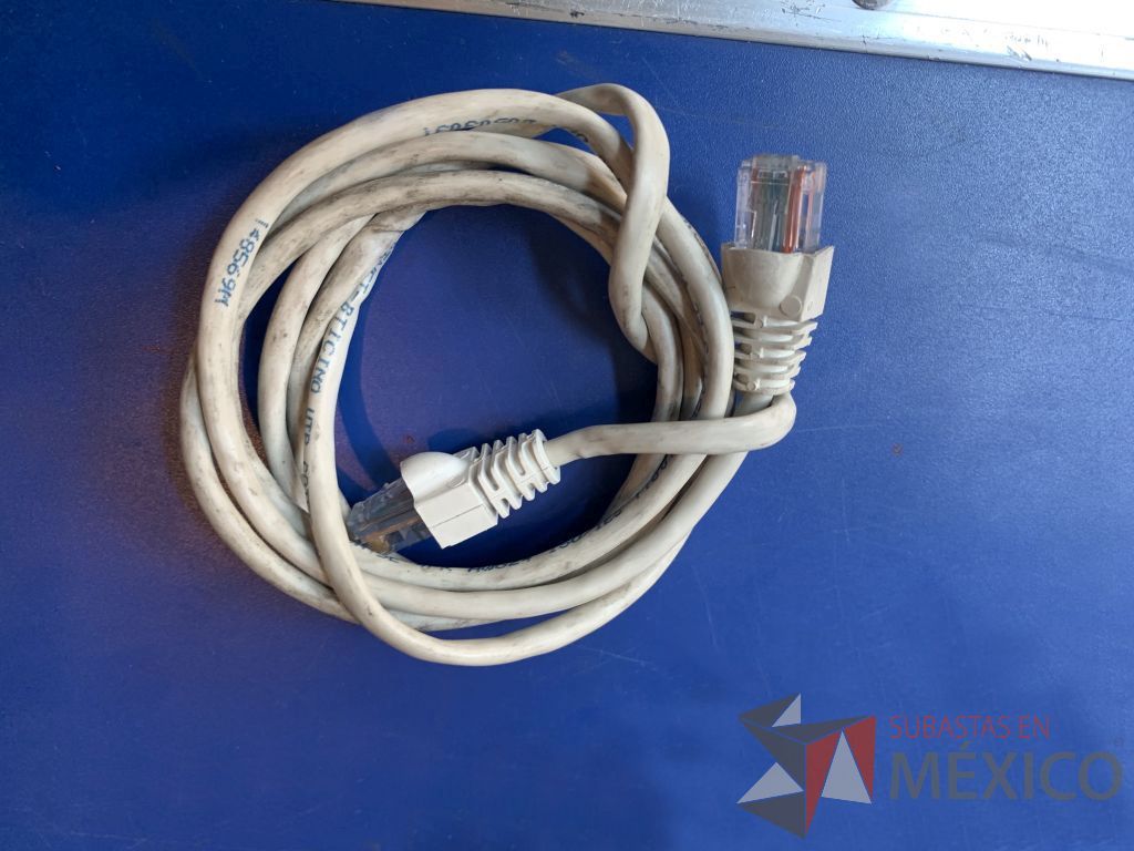 Lote 125 - 13 cables blanco de datos 6 de marca Steren y 7 de ethernet pvc amarillo - Imagen 3