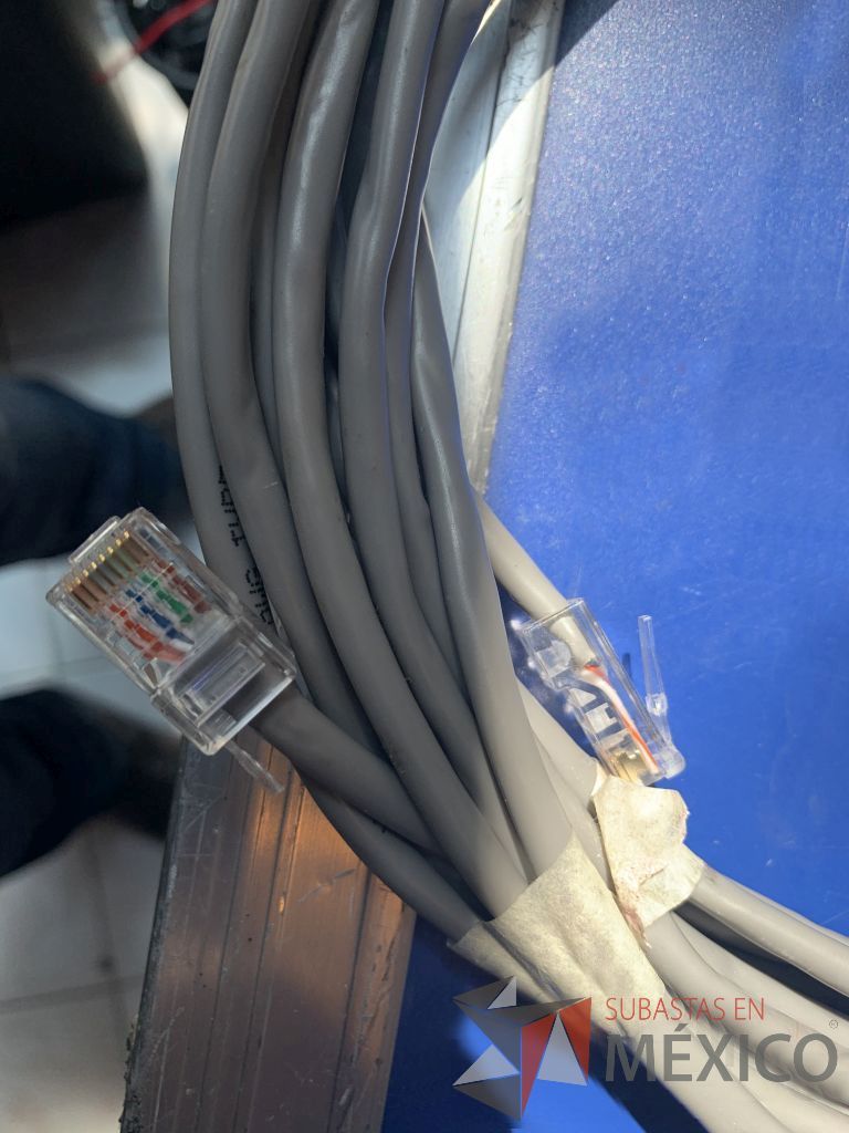Lote 124 - 39 cales gris de datos marca Cooper varias medidas y 1/2 bobina de cable UTP 5E 160 mts aprox. Marca WAM - Imagen 5