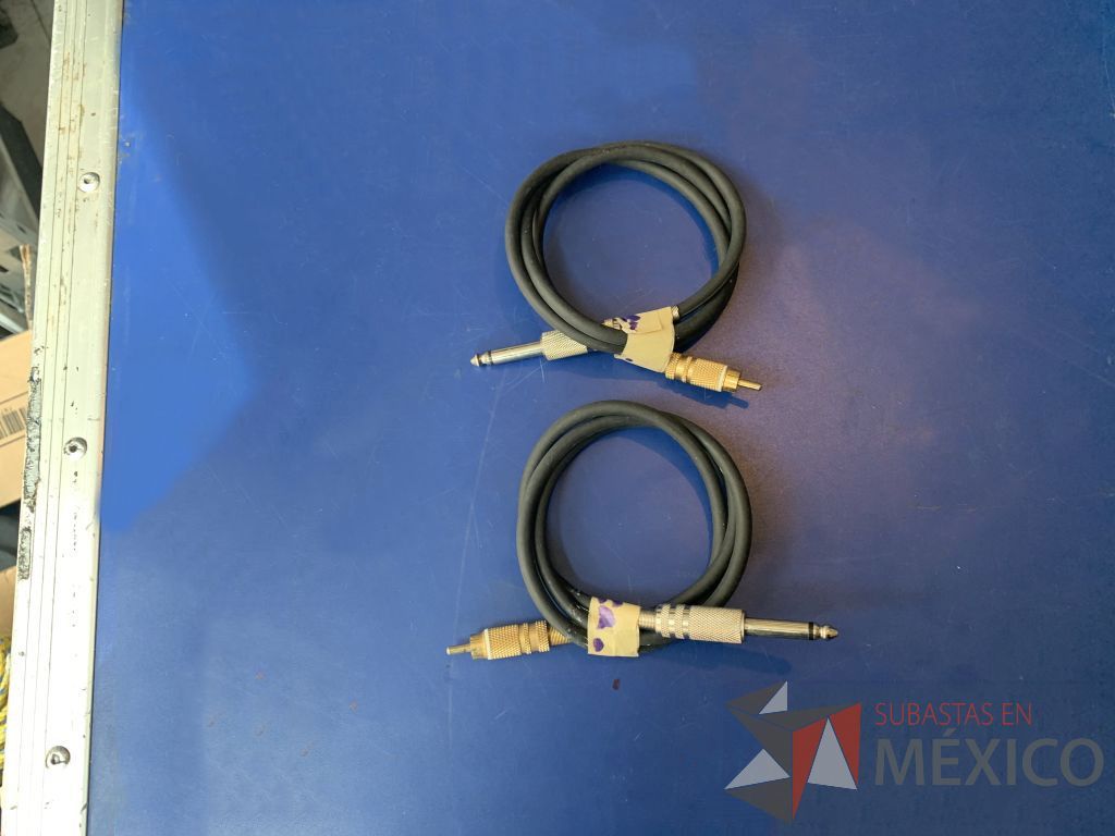 Lote 114 - 44 cables plug y miniplug a varias terminales y varias medidas - Imagen 9