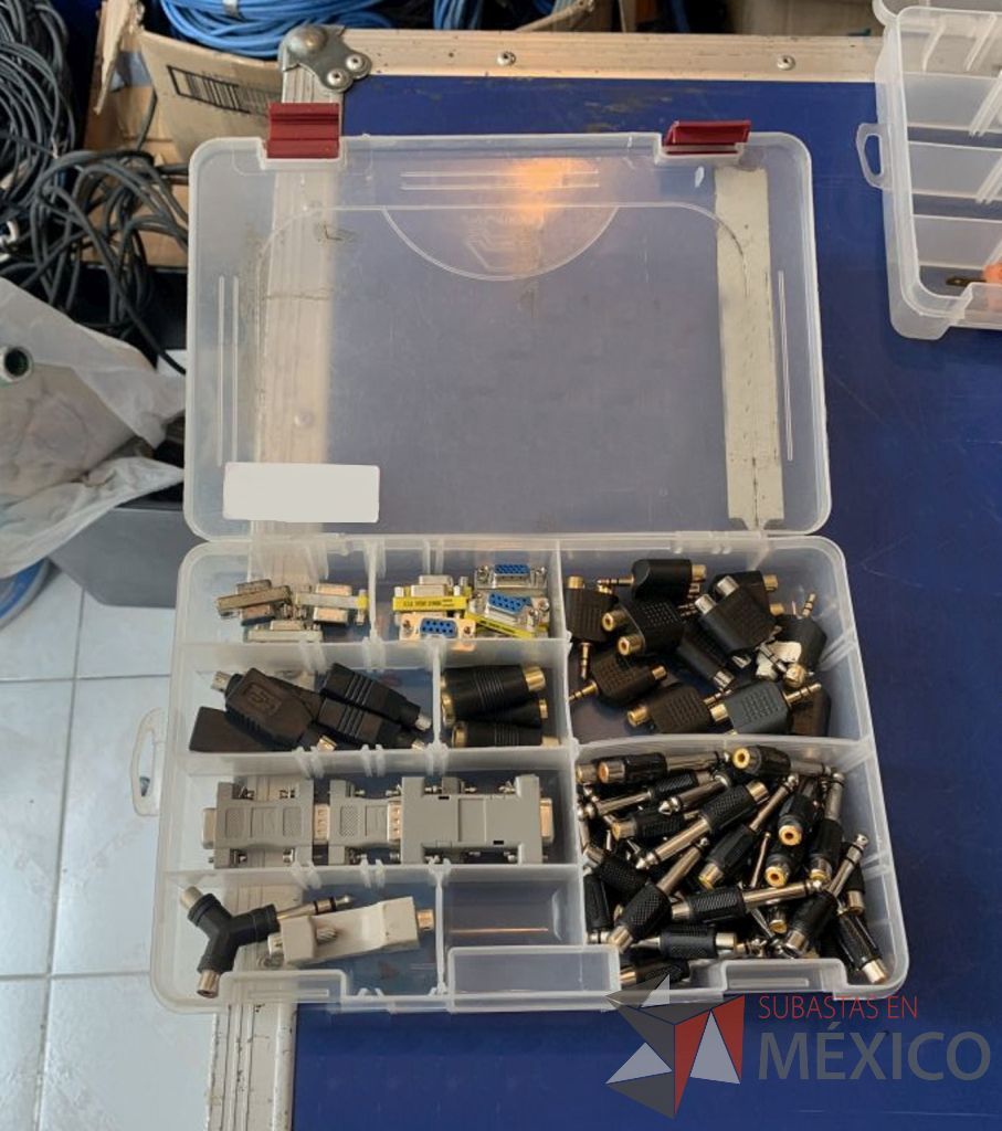 Lote 133 - 206 conectores y adaptadores de diversas conexiones ( VGA,CANON,PLUG,HDMI,RCA etc.) - Imagen 10