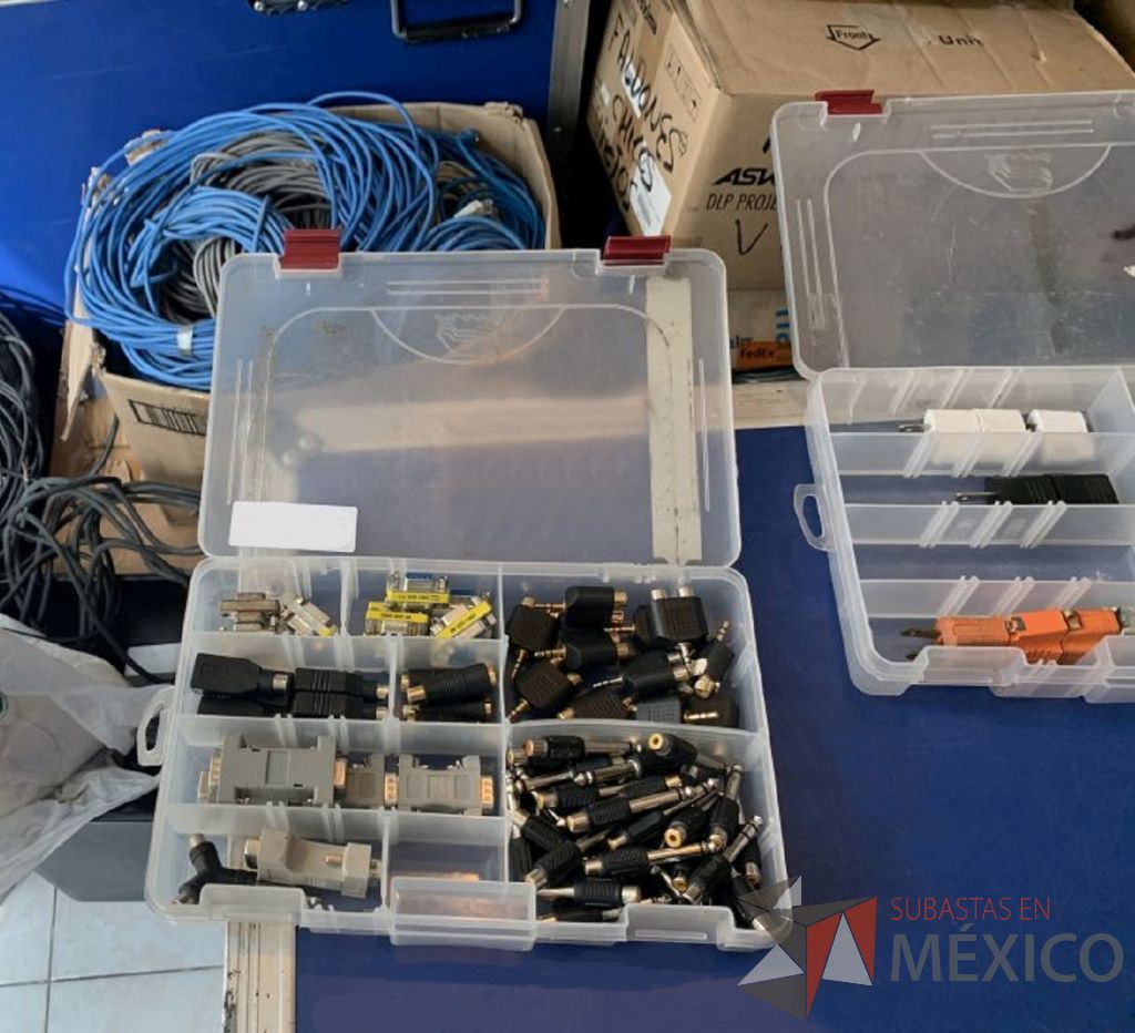 Lote 133 - 206 conectores y adaptadores de diversas conexiones ( VGA,CANON,PLUG,HDMI,RCA etc.) - Imagen 43