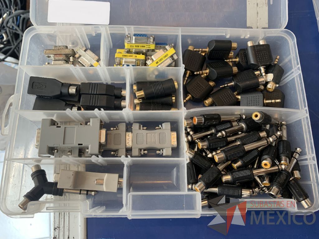 Lote 133 - 206 conectores y adaptadores de diversas conexiones ( VGA,CANON,PLUG,HDMI,RCA etc.) - Imagen 44