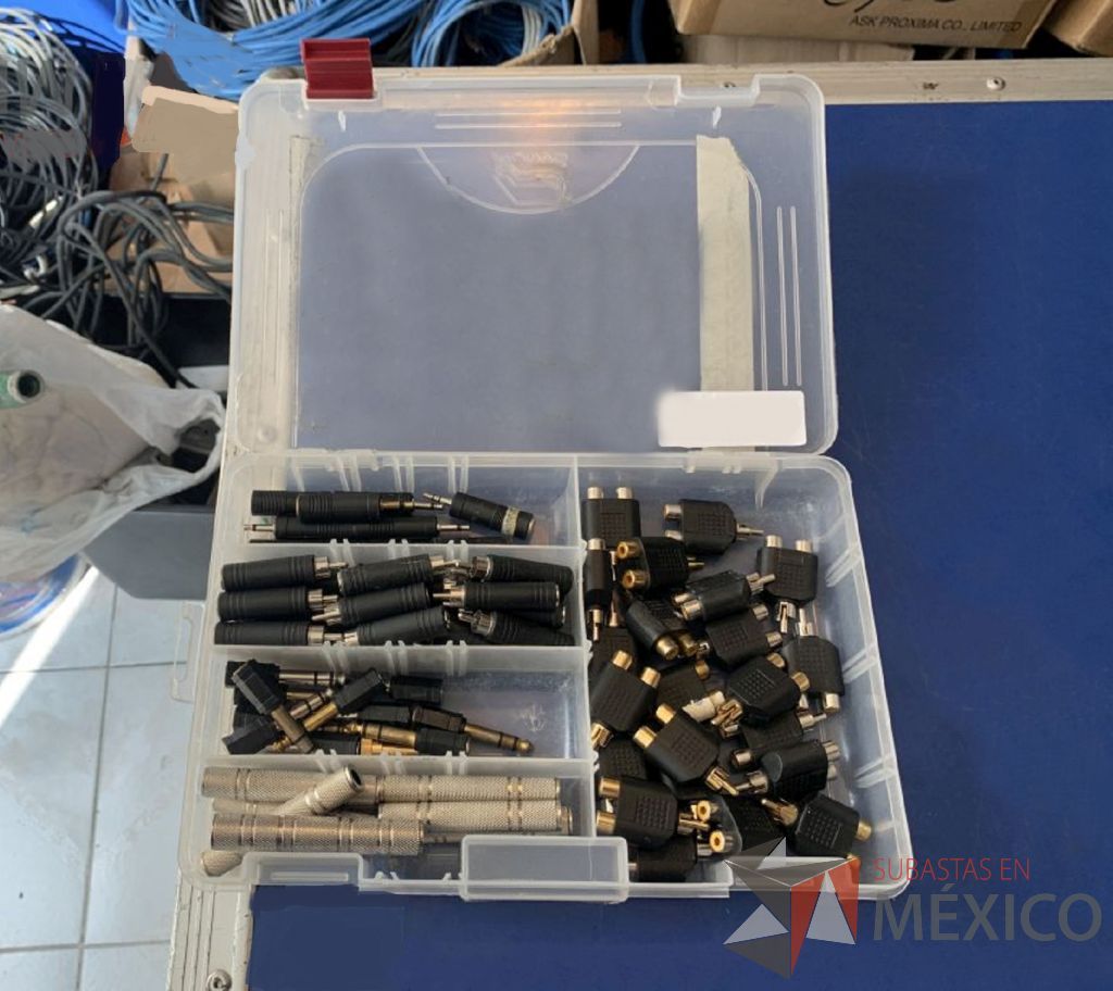 Lote 133 - 206 conectores y adaptadores de diversas conexiones ( VGA,CANON,PLUG,HDMI,RCA etc.) - Imagen 63