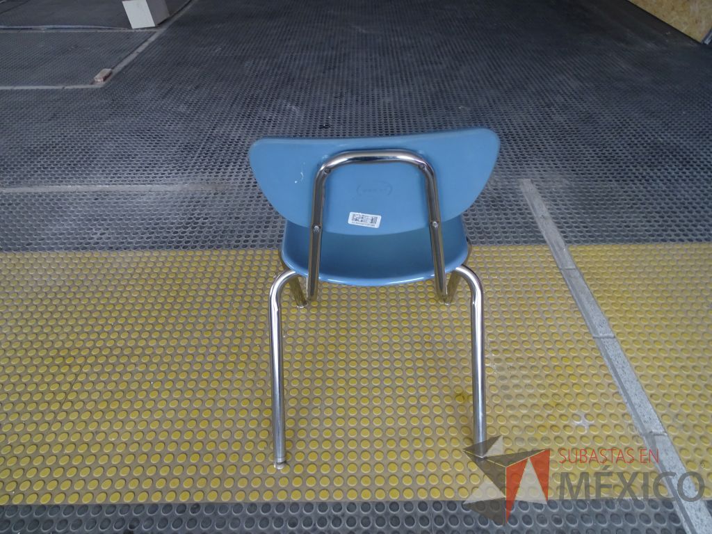 Lote 003 - Mesa de trabajo para 2 personas y 2 Sillas fijas con mecanismo de nivelación - Imagen 3