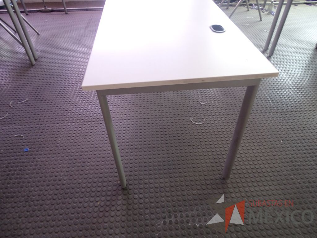 Lote 003 - Mesa de trabajo para 2 personas y 2 Sillas fijas con mecanismo de nivelación - Imagen 7
