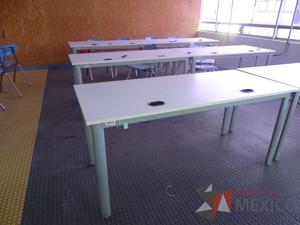 Lote 003 - Mesa de trabajo para 2 personas y 2 Sillas fijas con mecanismo de nivelación - Imagen 10