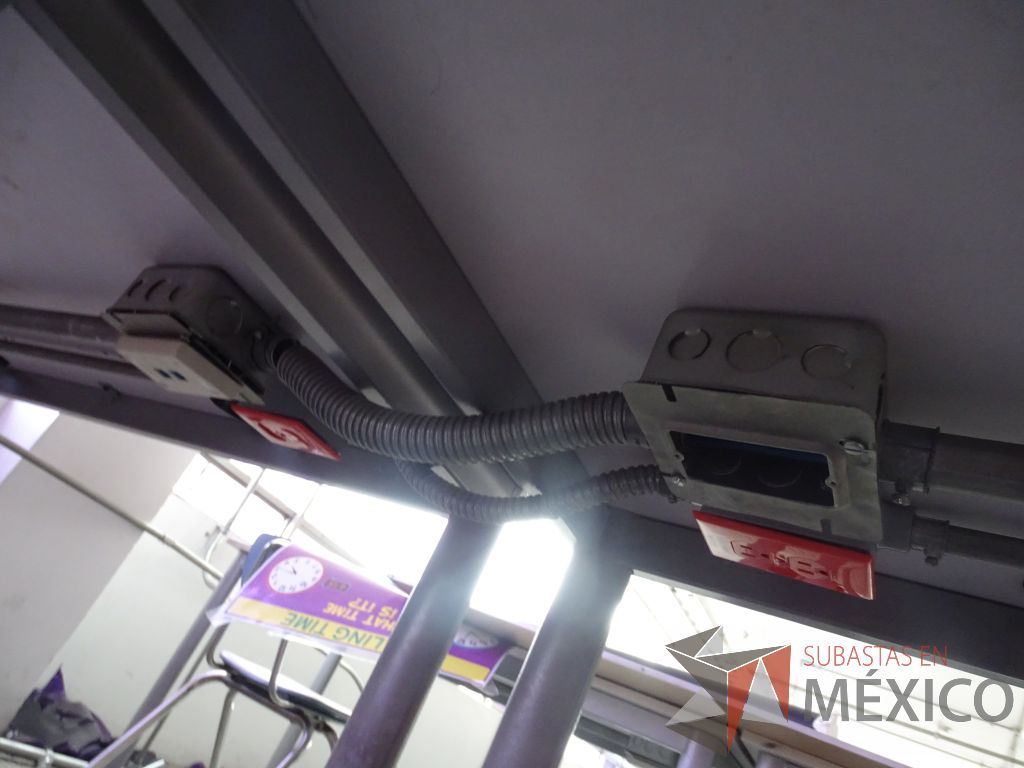 Lote 003 - Mesa de trabajo para 2 personas y 2 Sillas fijas con mecanismo de nivelación - Imagen 22