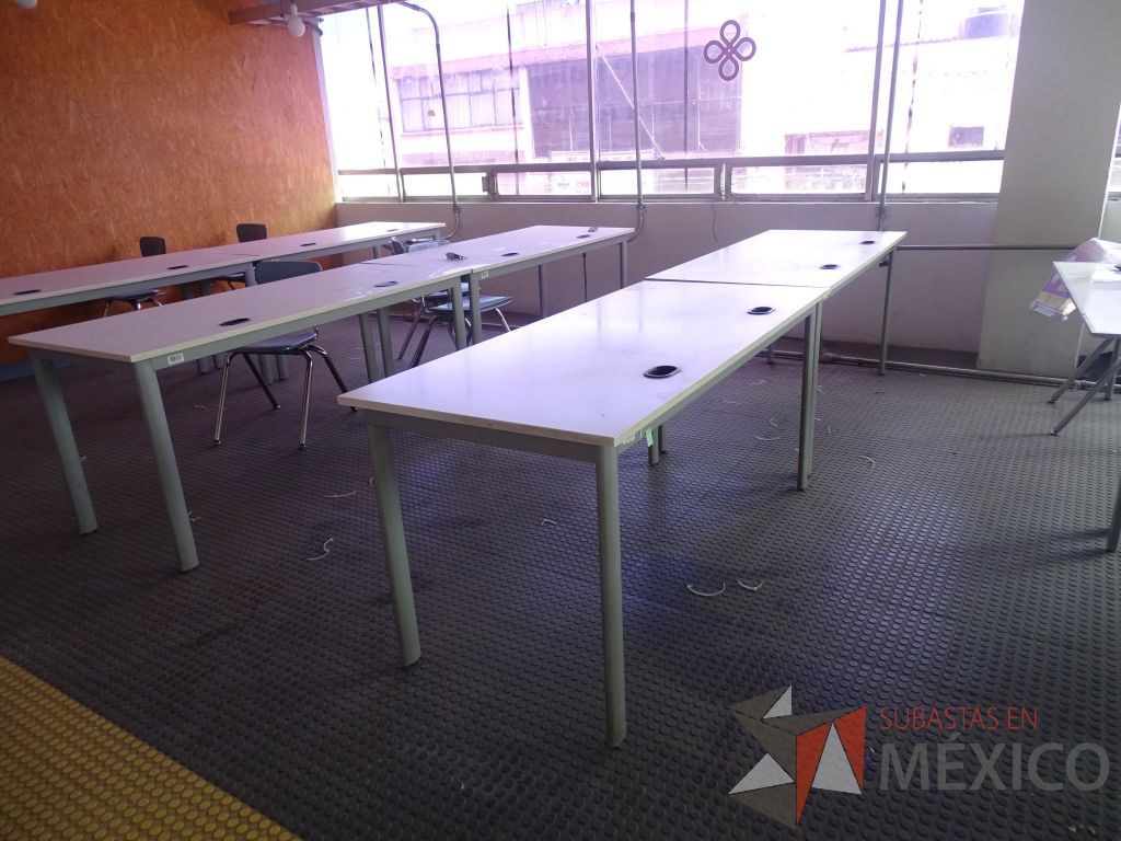 Lote 003 - Mesa de trabajo para 2 personas y 2 Sillas fijas con mecanismo de nivelación - Imagen 24