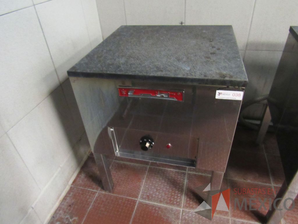 Lote 153 - Horno Coriat, elaborado con acero inoxidable 1 compartimento con capacidad para 5 charolas de 0.650 m x 0.500 m.