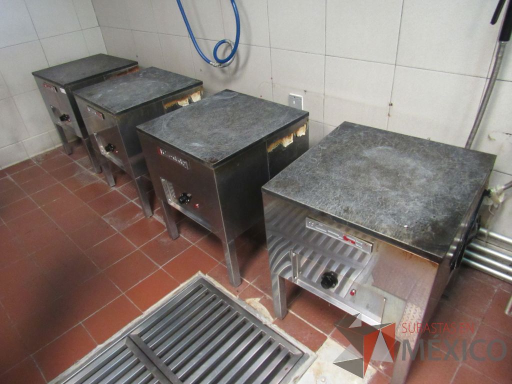Lote 153 - Horno Coriat, elaborado con acero inoxidable 1 compartimento con capacidad para 5 charolas de 0.650 m x 0.500 m. - Imagen 8