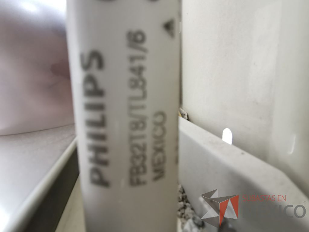 Lote 046 - Lampara para plafón de dos lámparas de tubo es forma de U - Imagen 7