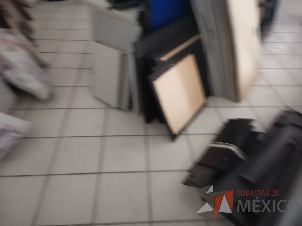 Lote 016 - 3 Estaciónes de trabajo desarmadas para 28 lugares - Imagen 3