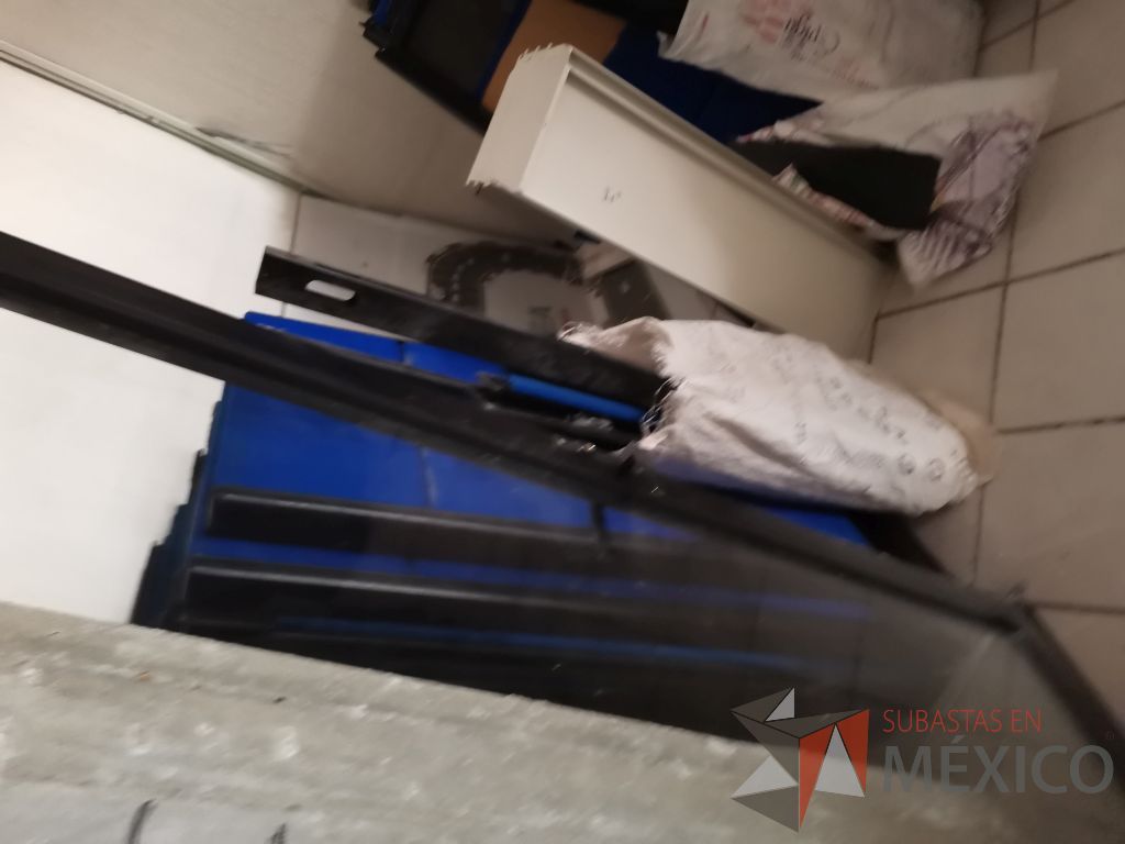 Lote 016 - 3 Estaciónes de trabajo desarmadas para 28 lugares - Imagen 5