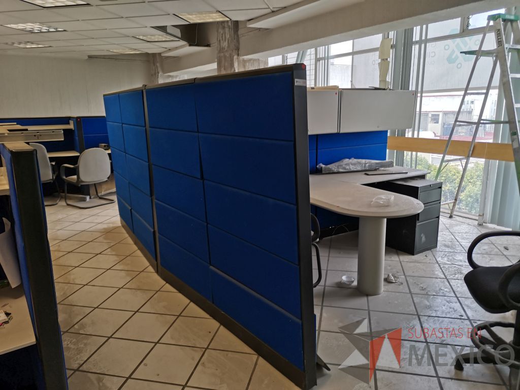 Lote 152 - Estación de trabajo para 2 personas con 4 gavetas superiores - Imagen 8