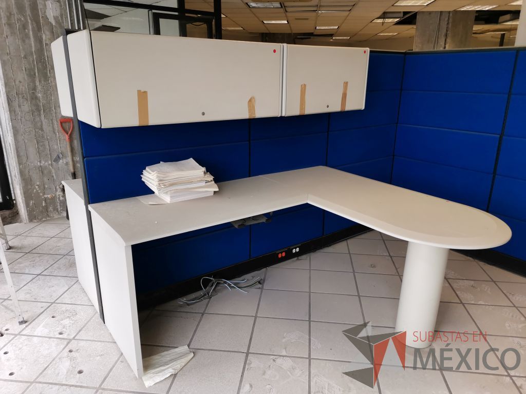 Lote 152 - Estación de trabajo para 2 personas con 4 gavetas superiores - Imagen 11
