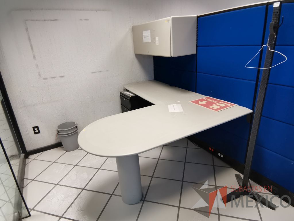 Lote 085 - Estación de trabajo para 1 personas con 1 gaveta superior - Imagen 4