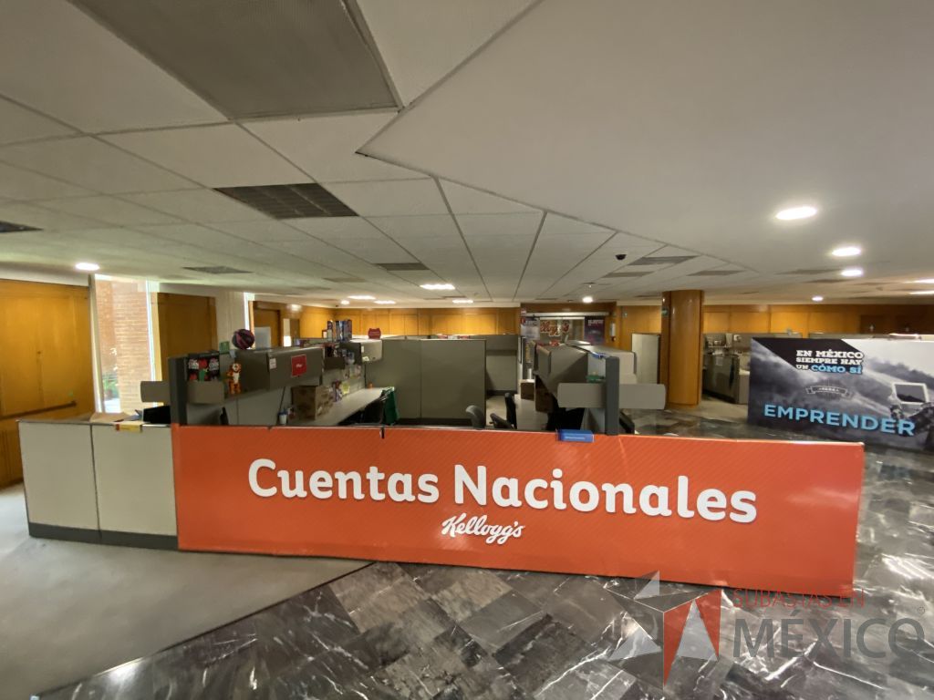 Lote 012 - Estación de trabajo de mampara alta para 12 personas con 14 archiveros de pedestal de 3 cajones - Imagen 10
