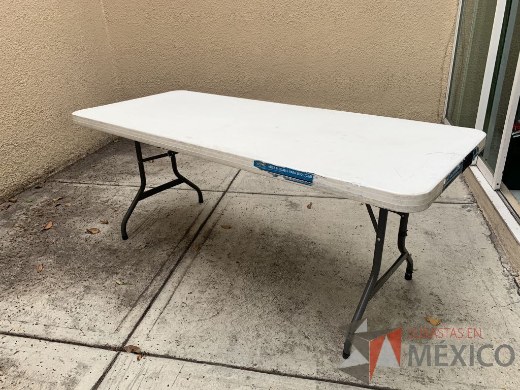 Lote 058 - Mesa de plástico RubberMaid plegable de 180cm - Imagen 2