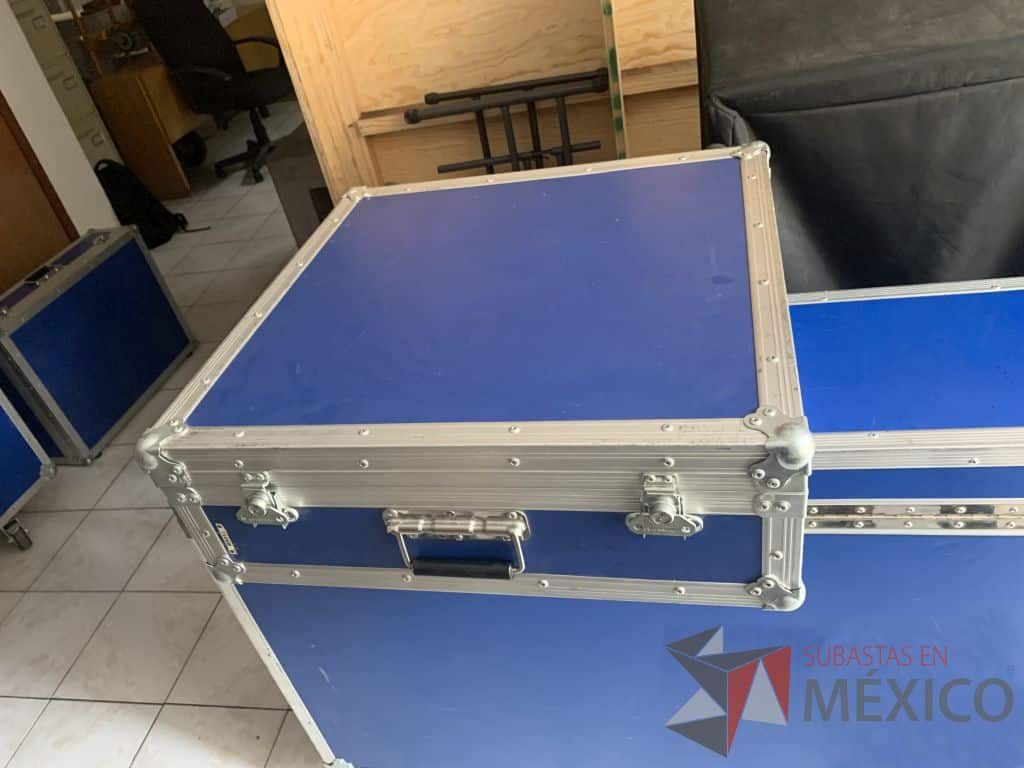 Lote 020 - Mezcladora análoga PROFESIONAL18 canales con case 2 cable Canon genérico de 25m - Imagen 8