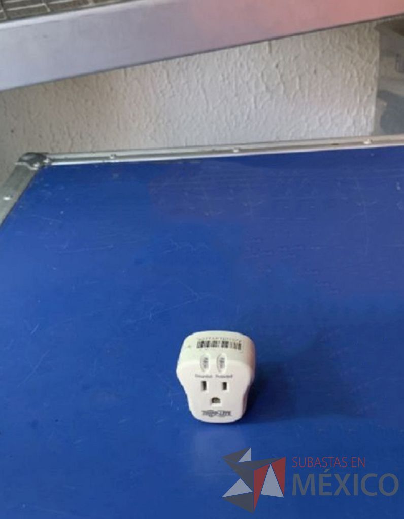 Lote 141 - 18 supresores de pico Forza c/ boton restablecedor y 1 Tripp-Lite Spikecube - Imagen 3