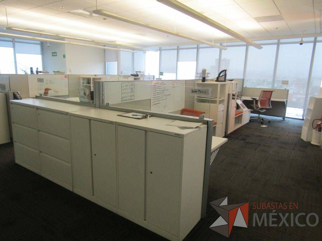 Lote 008 - Estación de trabajo para 5 personas, 3 credenzas de 1 cajón,1 espacio para documentos - Imagen 8