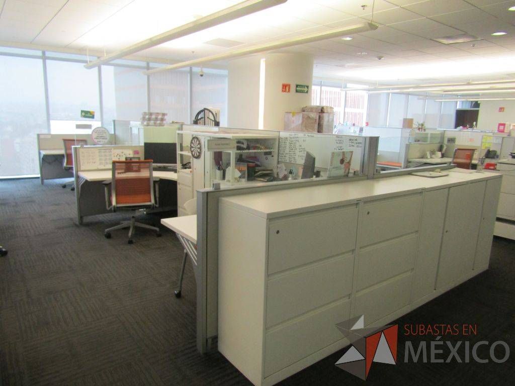 Lote 008 - Estación de trabajo para 5 personas, 3 credenzas de 1 cajón,1 espacio para documentos - Imagen 16
