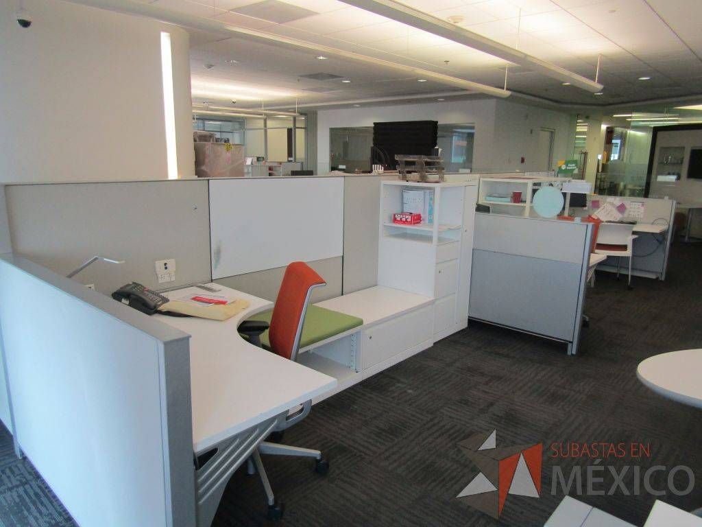 Lote 008 - Estación de trabajo para 5 personas, 3 credenzas de 1 cajón,1 espacio para documentos - Imagen 17