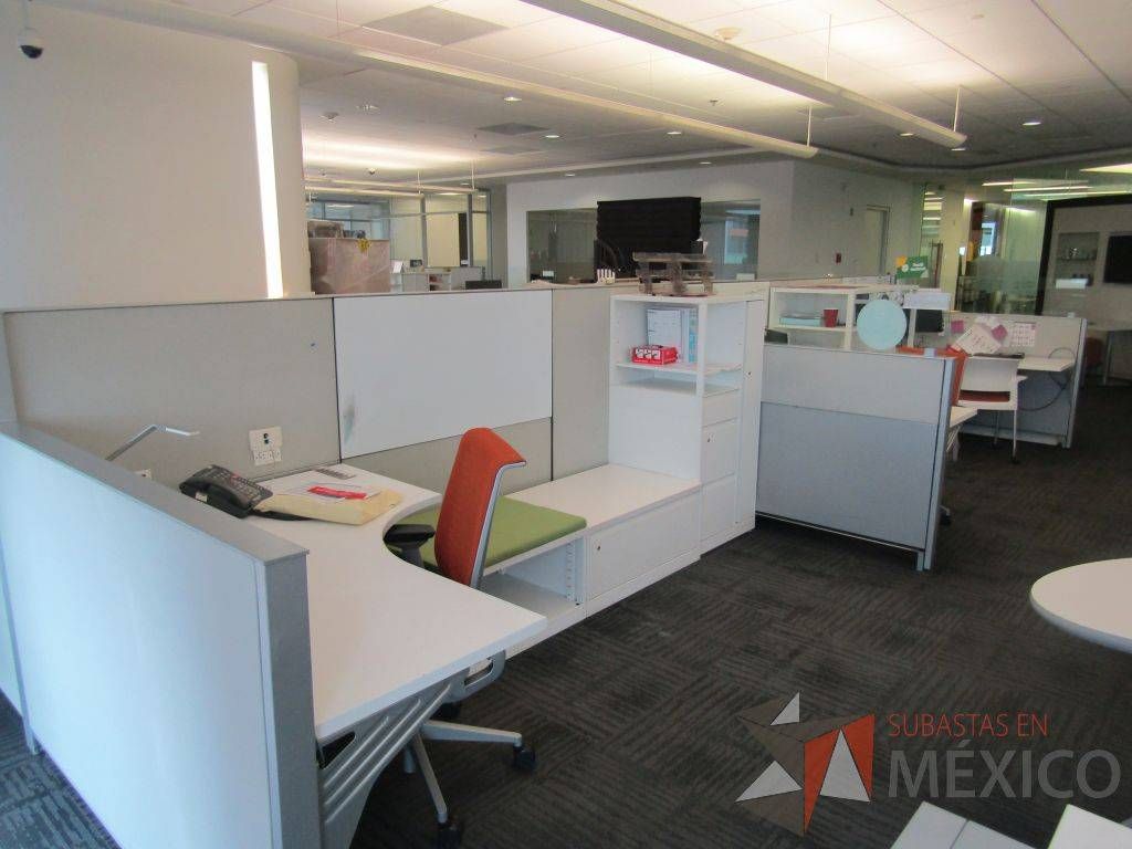 Lote 008 - Estación de trabajo para 5 personas, 3 credenzas de 1 cajón,1 espacio para documentos - Imagen 18