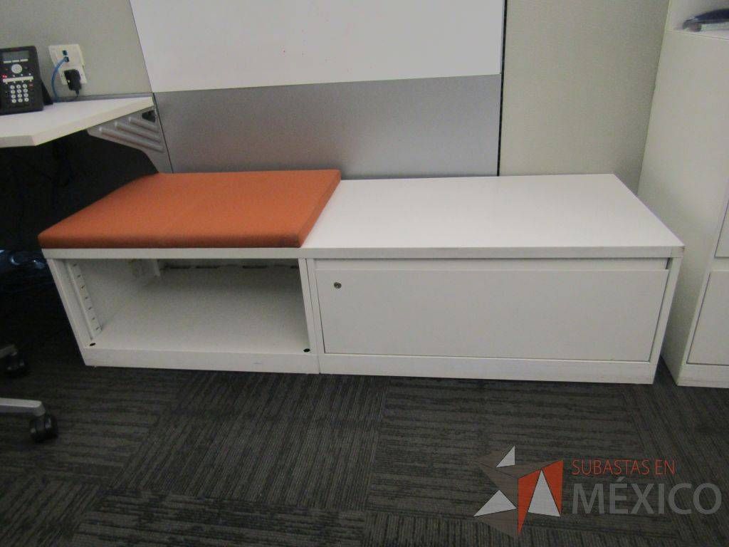 Lote 009 - Estación de trabajo para 6 personas, 2 credenza de 1 cajón,1 espacio para documentos - Imagen 8
