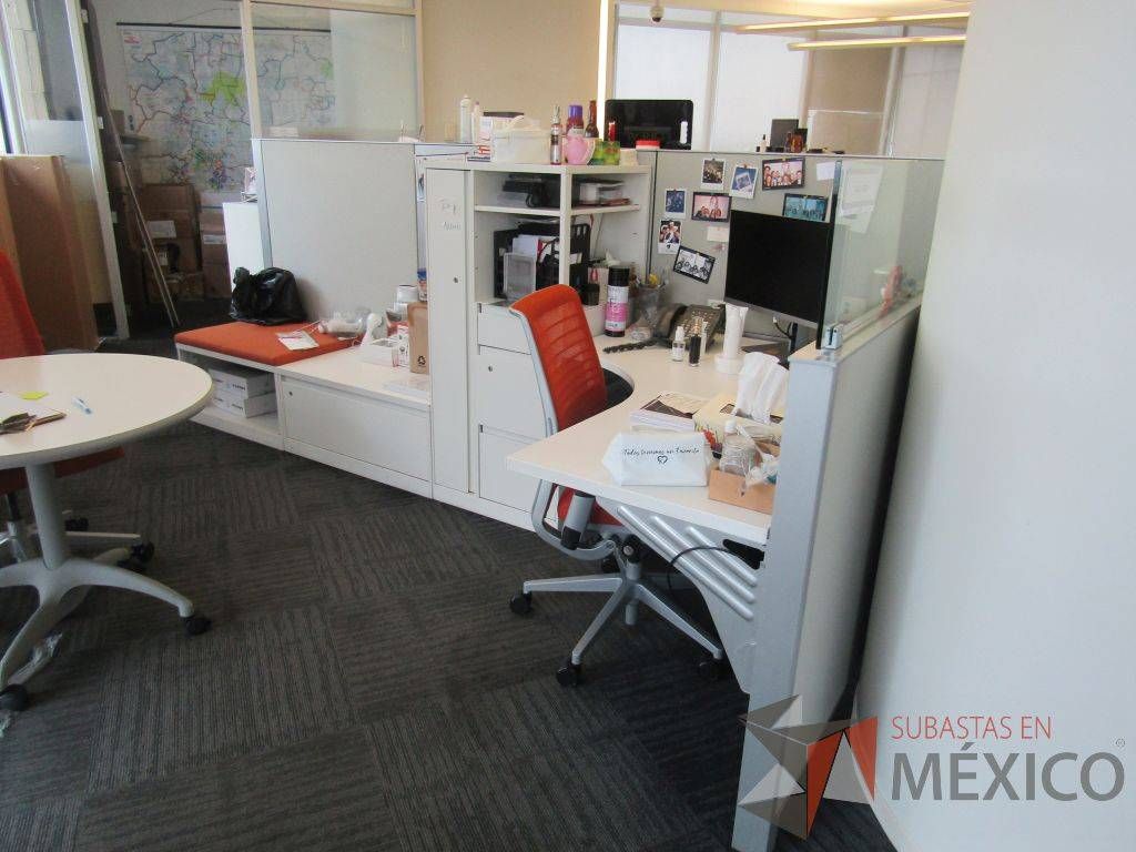 Lote 115 - Estación de trabajo para 3 personas, 1 credenza de 1 cajón,1 espacio para documentos - Imagen 6