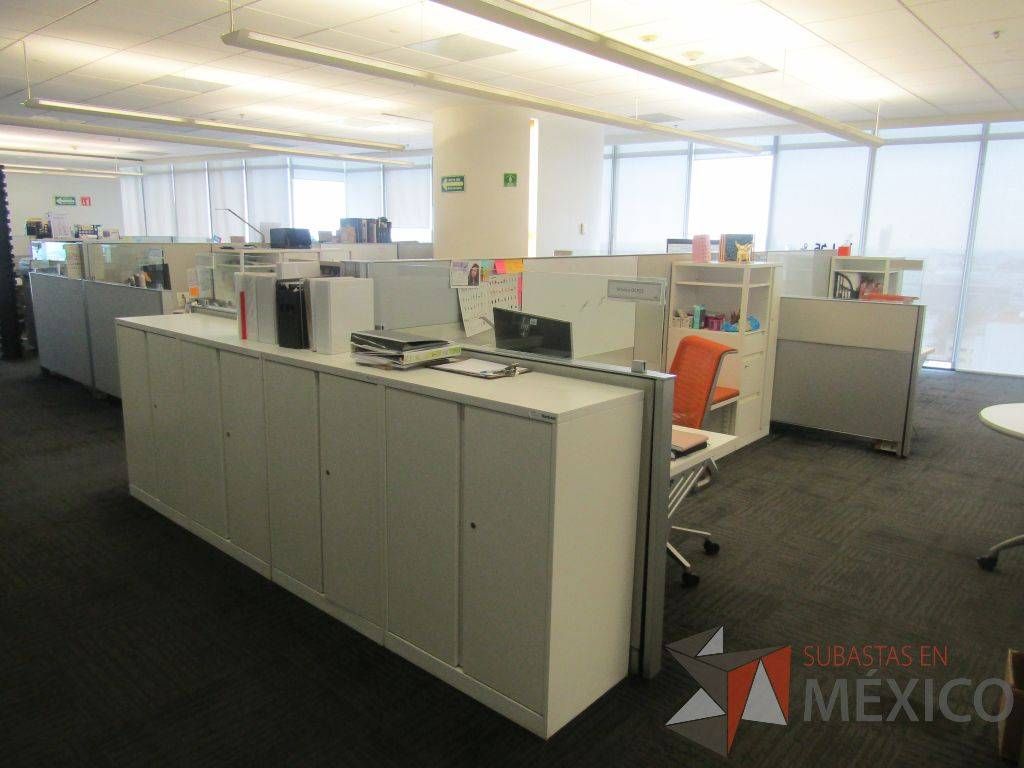 Lote 117 - Estación de trabajo para 5 personas 1 credenza de 1 cajón,1 espacio para documentos - Imagen 2