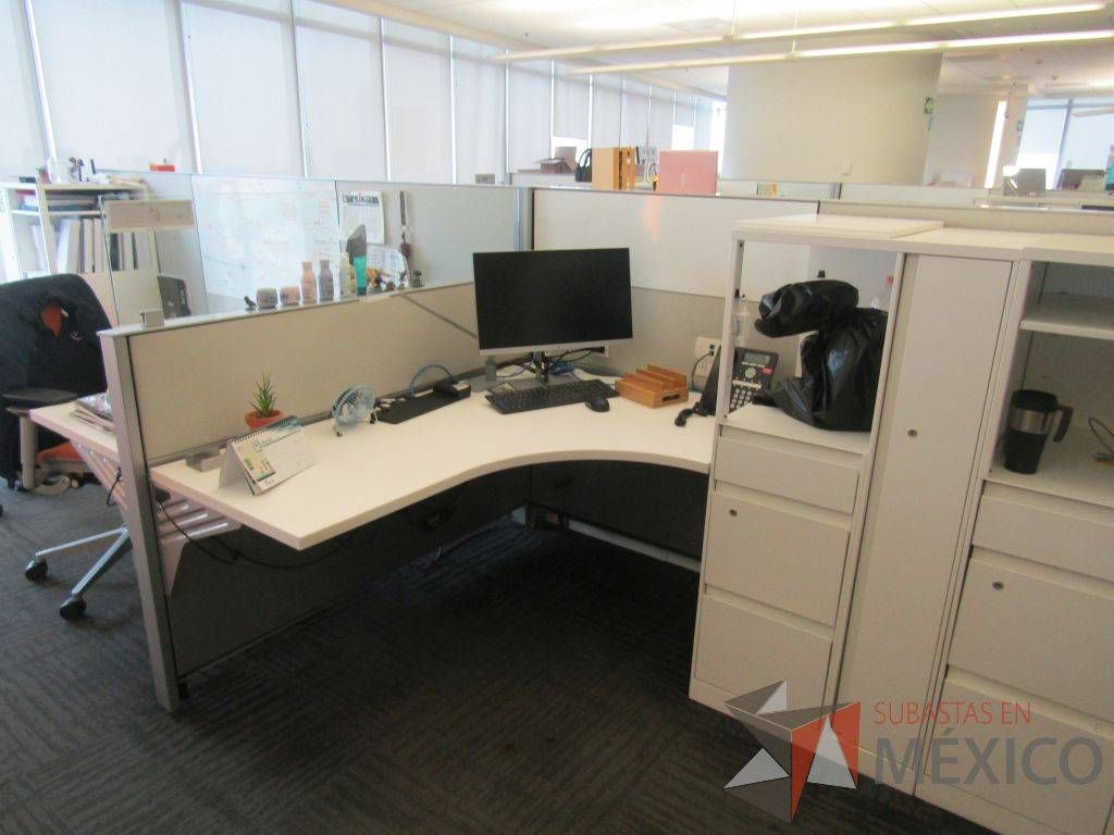 Lote 117 - Estación de trabajo para 5 personas 1 credenza de 1 cajón,1 espacio para documentos - Imagen 9