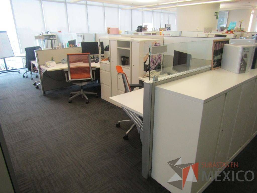 Lote 117 - Estación de trabajo para 5 personas 1 credenza de 1 cajón,1 espacio para documentos - Imagen 11