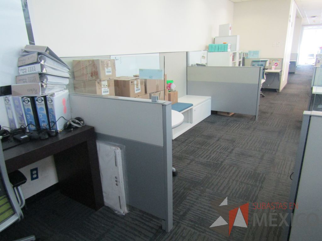 Lote 041 - Estación de trabajo para 2 personas, 2 credenza de 1 cajón,1 espacio para documentos - Imagen 3