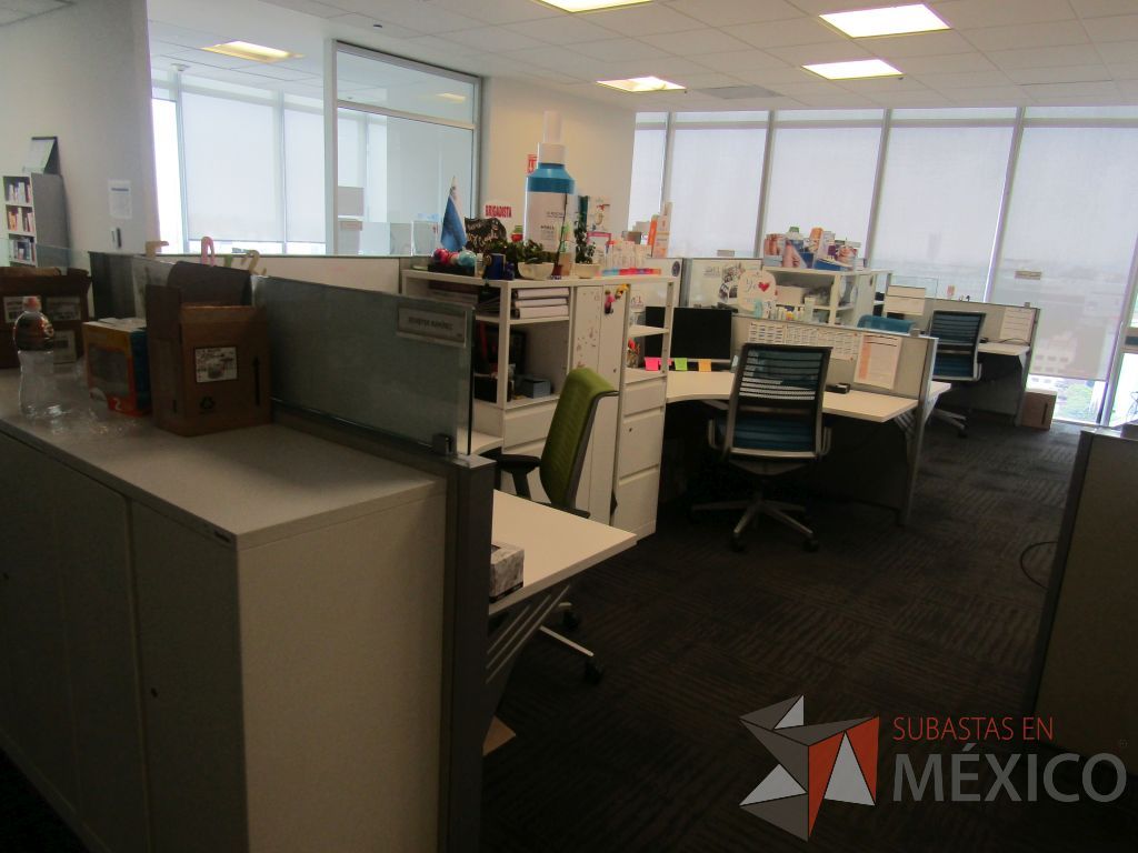 Lote 043 - Estación de trabajo para 7 personas, 1 credenza de 1 cajón,1 espacio para documentos - Imagen 6
