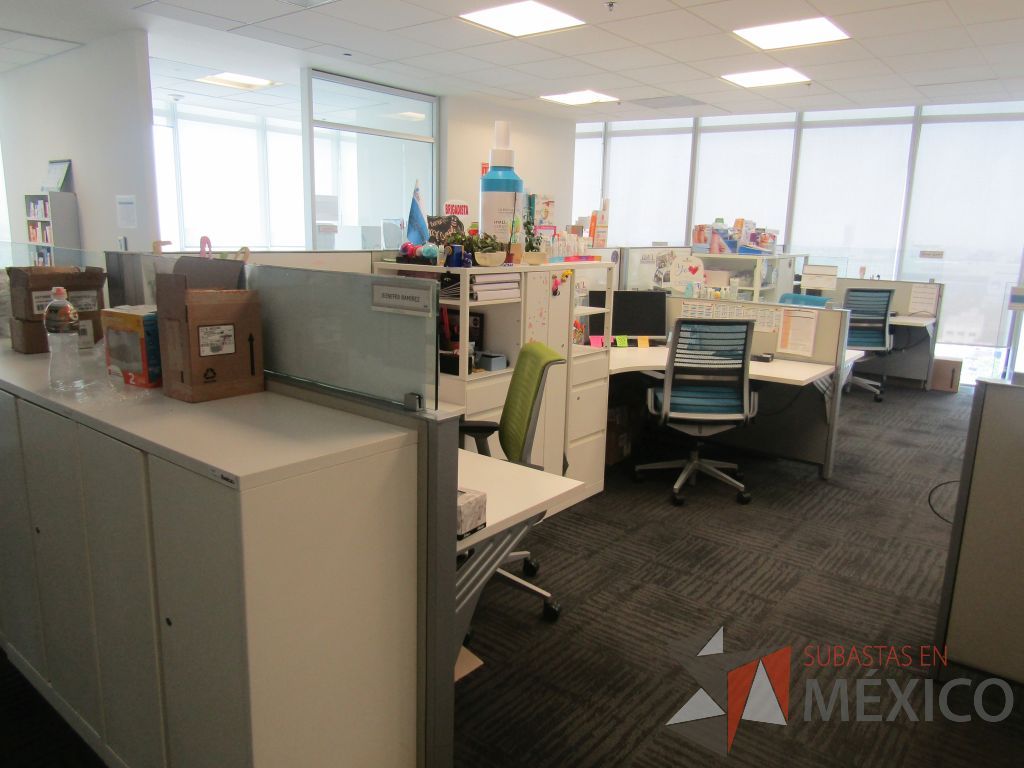 Lote 043 - Estación de trabajo para 7 personas, 1 credenza de 1 cajón,1 espacio para documentos - Imagen 7
