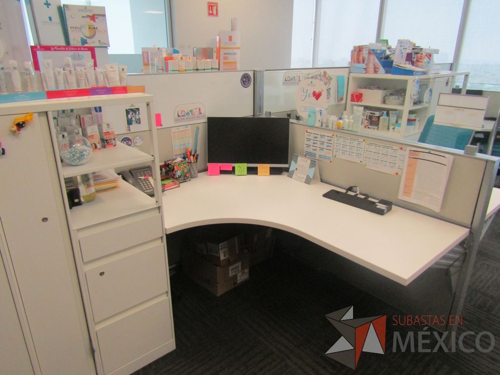Lote 043 - Estación de trabajo para 7 personas, 1 credenza de 1 cajón,1 espacio para documentos - Imagen 9